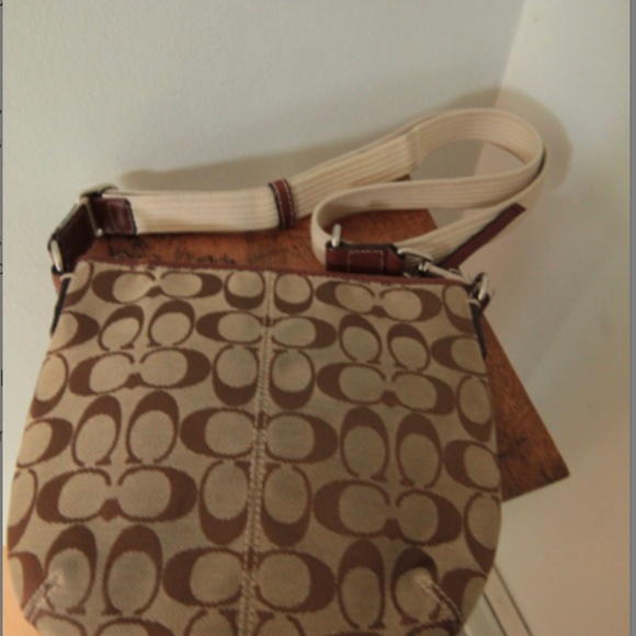 2000's Coach Signature Canvas Shoulder Bag - Picture 4 of 5